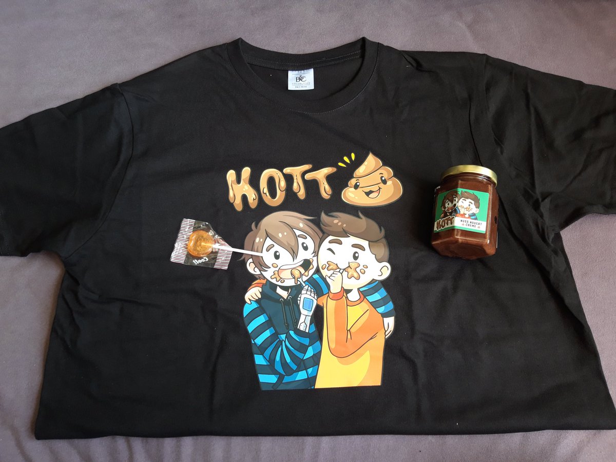 Schaut mal was da gerade leckeres (und schönes) angeflogen kam! Lecki schmecki 💩 
<a href="/GermanLetsPlay/">Germano</a> <a href="/Paluten/">Paluten</a>