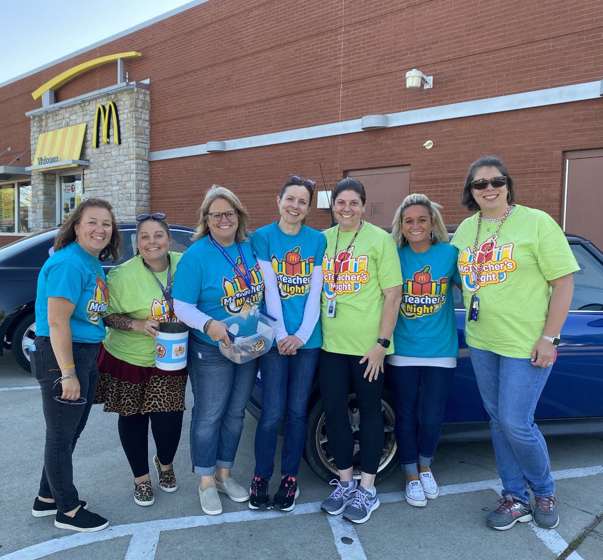 Beth_Brisson's tweet photo. @DurantRoadES @DurantEagles Had a great time at McTeacher’s Night! So good to see so many DRES families! https://t.co/BbkmqhfDQJ