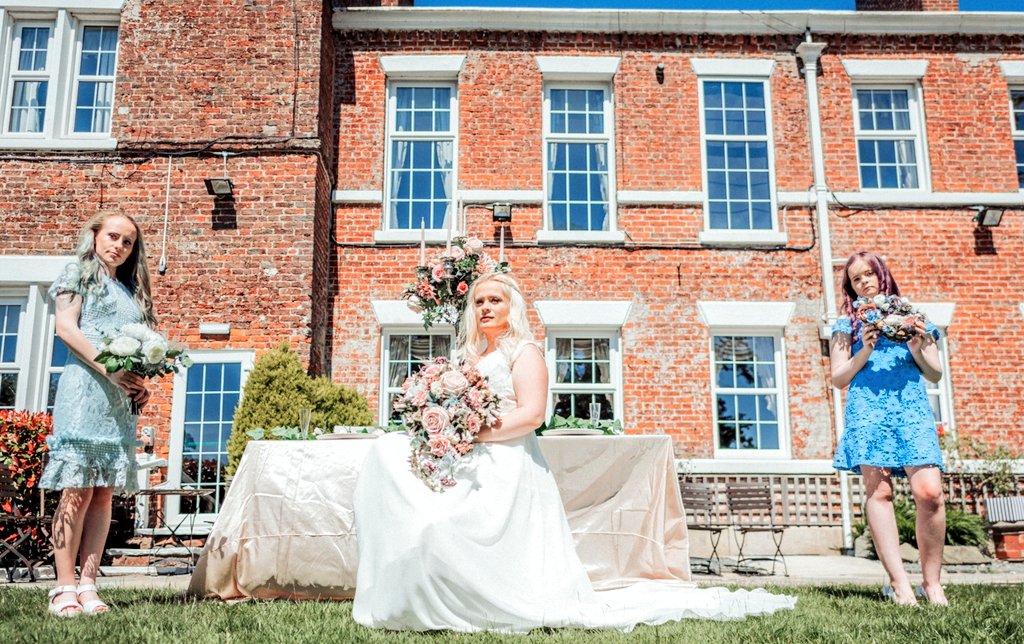 How everyones day today? Mine has been productive and I've got so brand new and exciting announcements that I will be making soon! #FridayFeeling