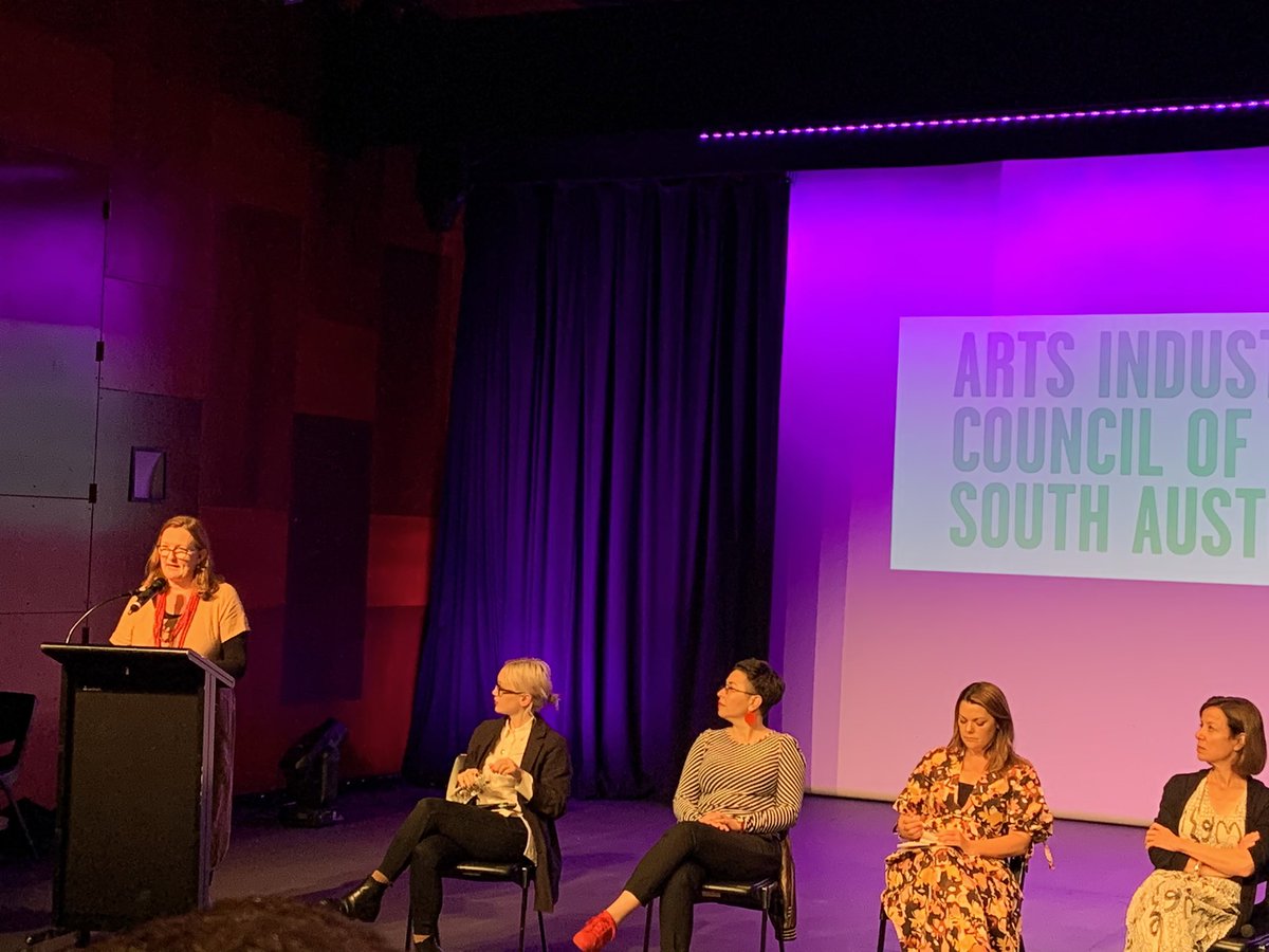 Louise Miller-Frost Labor candidate for Boothby highlights the cuts to the ABC and political interference, argues for content quotas on streaming platforms, for the recognition of artists as workers who contribute to making the nation every day #fundthearts