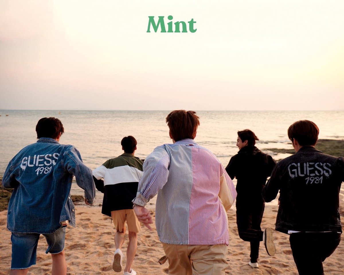 mintmag_th's tweet photo. แพ้แสงแดดต้องทาครีม แพ้รอยยิ้มพวกเธอต้องทำไงจ๊ะ 💚🌊
#EveningSundayXMintEscape
#MintVol9
#MintMusicIssue
#MintMagTH https://t.co/cDyksxG59N