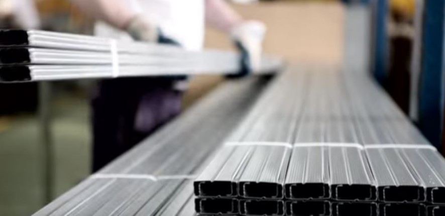 El sistema steel framing permite la disminución de tiempo y dinero en la construcción, manteniendo la calidad. Somos fabricantes, consulta nuestro catálogo y contáctanos sin compromiso.

#perfilesblanco #steelframing #fabricantesperfileria #perfilesgalvanizados #estructuras