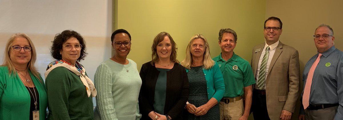 cscpbc's tweet image. 1 in 4 adults & 1 in 5 teens experience a serious mental illness. Yet too many don't get the care they need. #CSCPBC Council and exec staff wore green last night to kick off May as Mental Health and Trauma Informed Care month. cscpbc.org/news/council-u… #gygopbc