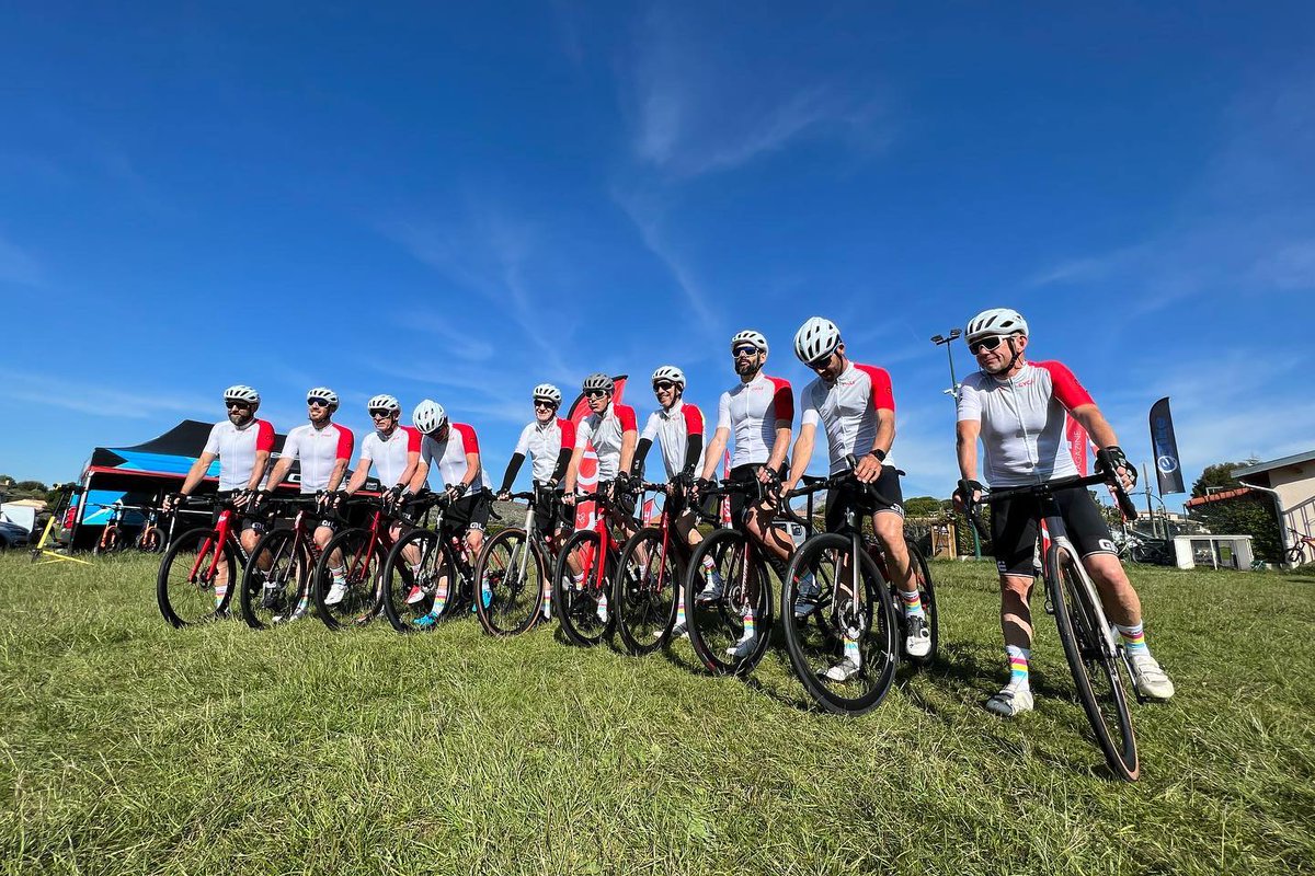 LevensTourisme's tweet photo. La 25e édition de l'élection du vélo route de l'année par @LeCycle1 a démarré.
Le soleil est de la partie, la bonne humeur et l'ambiance studieuse
📸 Sylvain Pigeau Pro
@ExploreNCA #Levenstourisme @VilleLevens
#lecycle #magazinelecycle #veloroutedelannee #cyclisme #velo https://t.co/nqNVjnxQ8n
