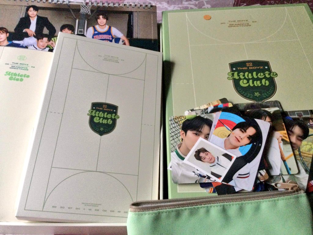 monteumee's tweet photo. [ @baekjul_ buys ]

received my tbz sg from @KworldShop1 🫶 vv worth it purchase, thank u! https://t.co/k6CpAvx6Wj