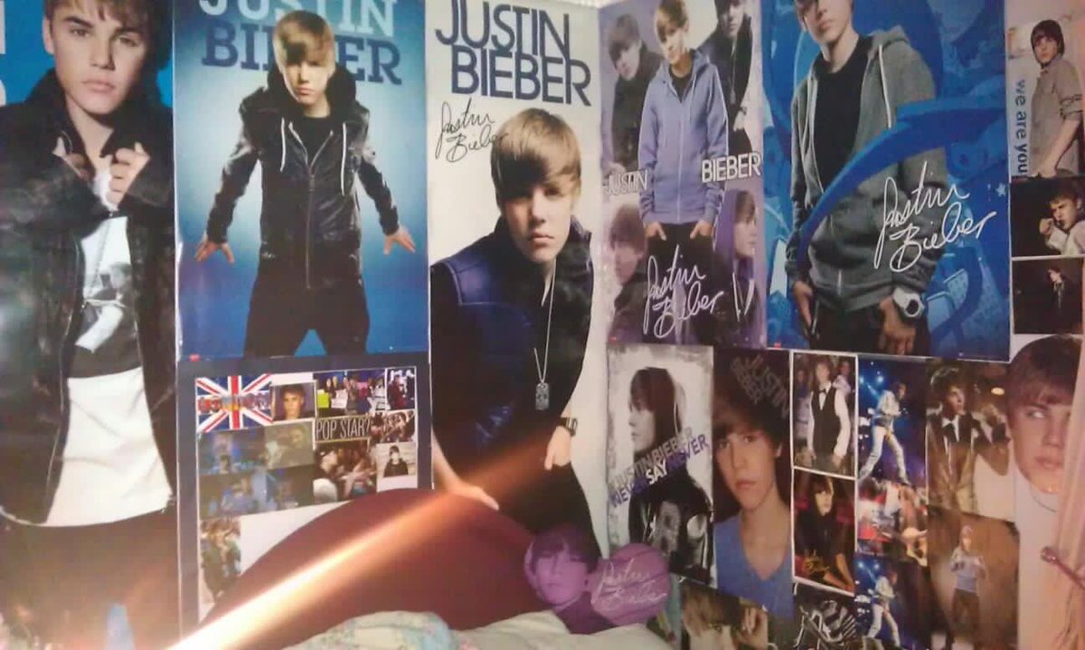 WeSupport_JB's tweet image. Throwback to the bedroom full of bieber posters 😂😂😂