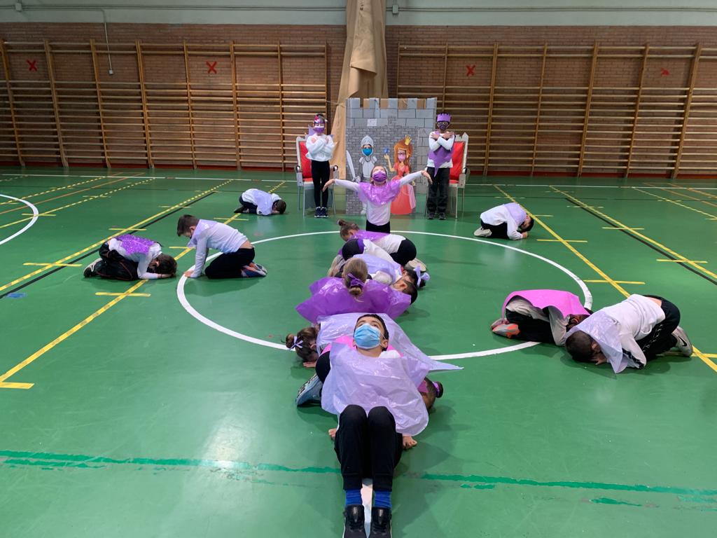 CMIGUELHERNNDE1's tweet photo. HOY 29 DE ABRIL CELEBRAMOS EL DIA INTERNACIONAL DE LA DANZA. Gracias a nuestra profesora de Ed. Física Mar tenemos estas fantásticas coreografías. https://t.co/hdrRFzHCsA