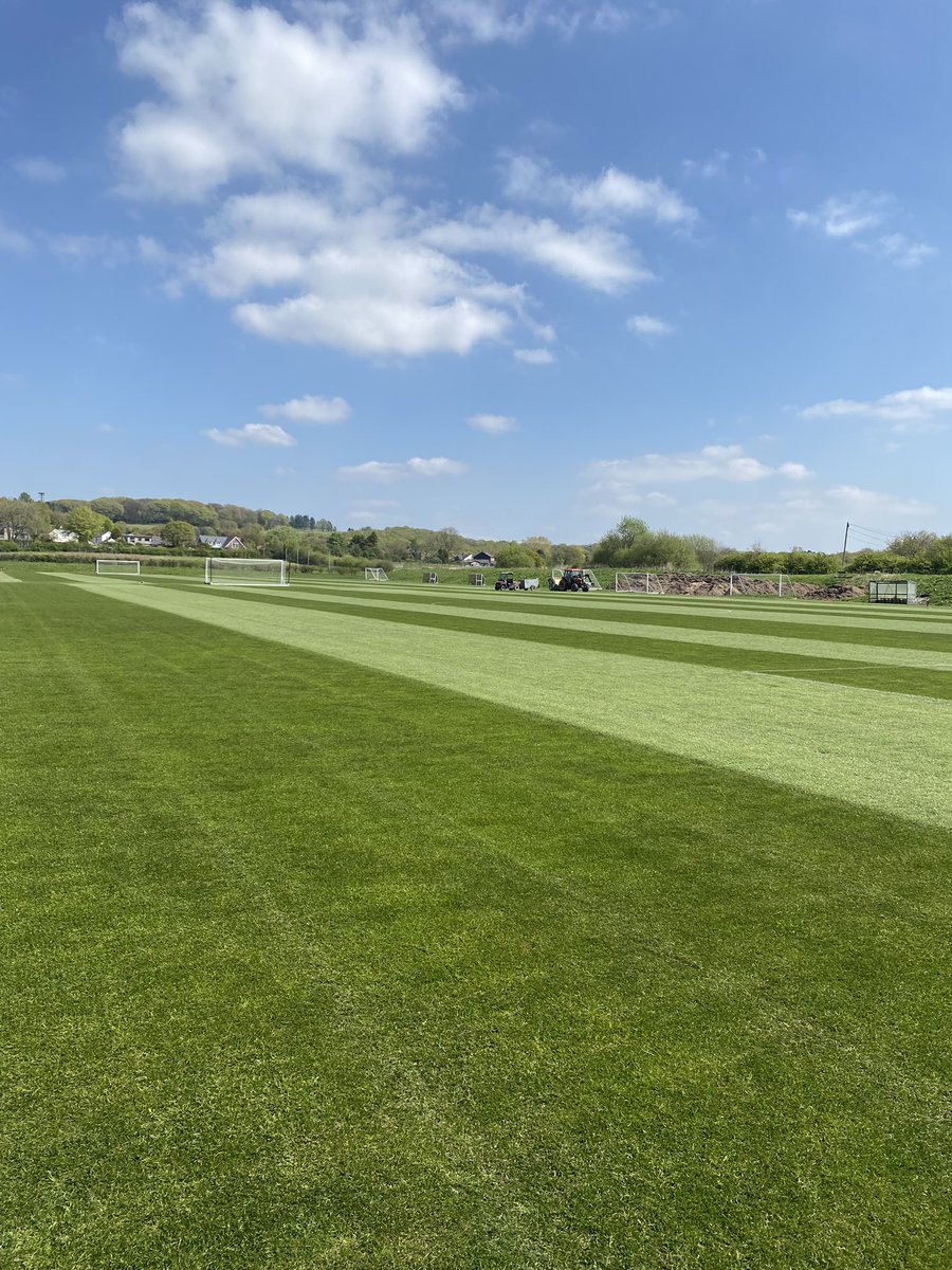 Academy pitches looking good in the sun all set up for weekend games👍🌞⚽️#bwfc