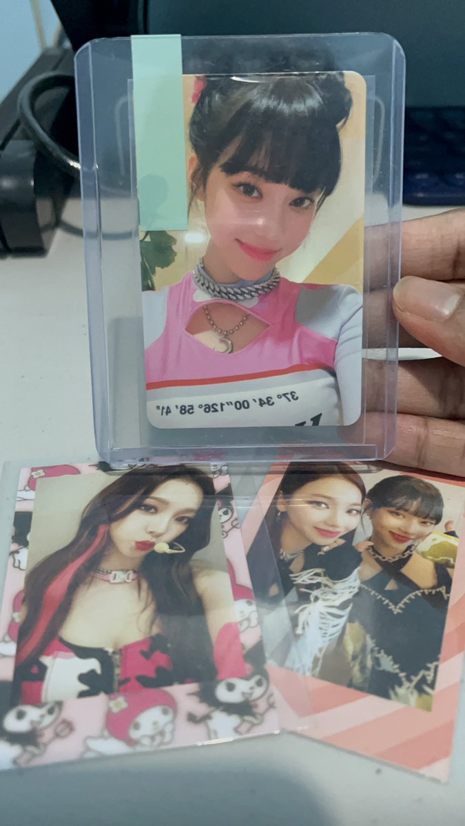 wintomato's tweet photo. Late upload ng budols part 3

Winter pucca from @dksrbdms915!! Thank you so much!! Love the jmj freebies 💖

#dksrfeedback
#wintomatoreceived https://t.co/PxxoRDxhsy