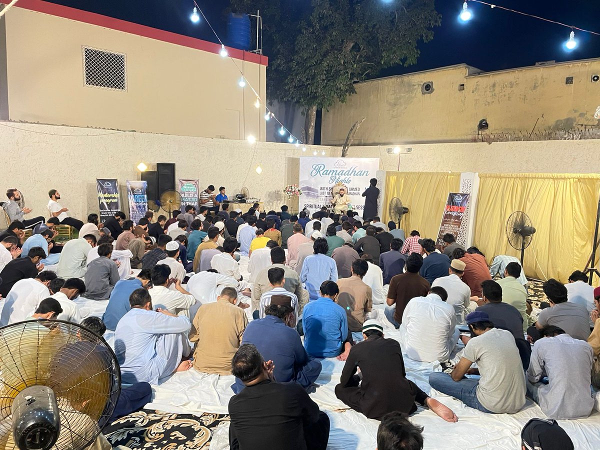 Al_Midrar's tweet photo. Successfully done Alhamdulillah..!

The seventh session of Ramadhan Nights in Karachi by Shaykh Atif Ahmed..!

The Journey of 10 blessful nights full of spiritual sessions. https://t.co/eQ9hHEwVur