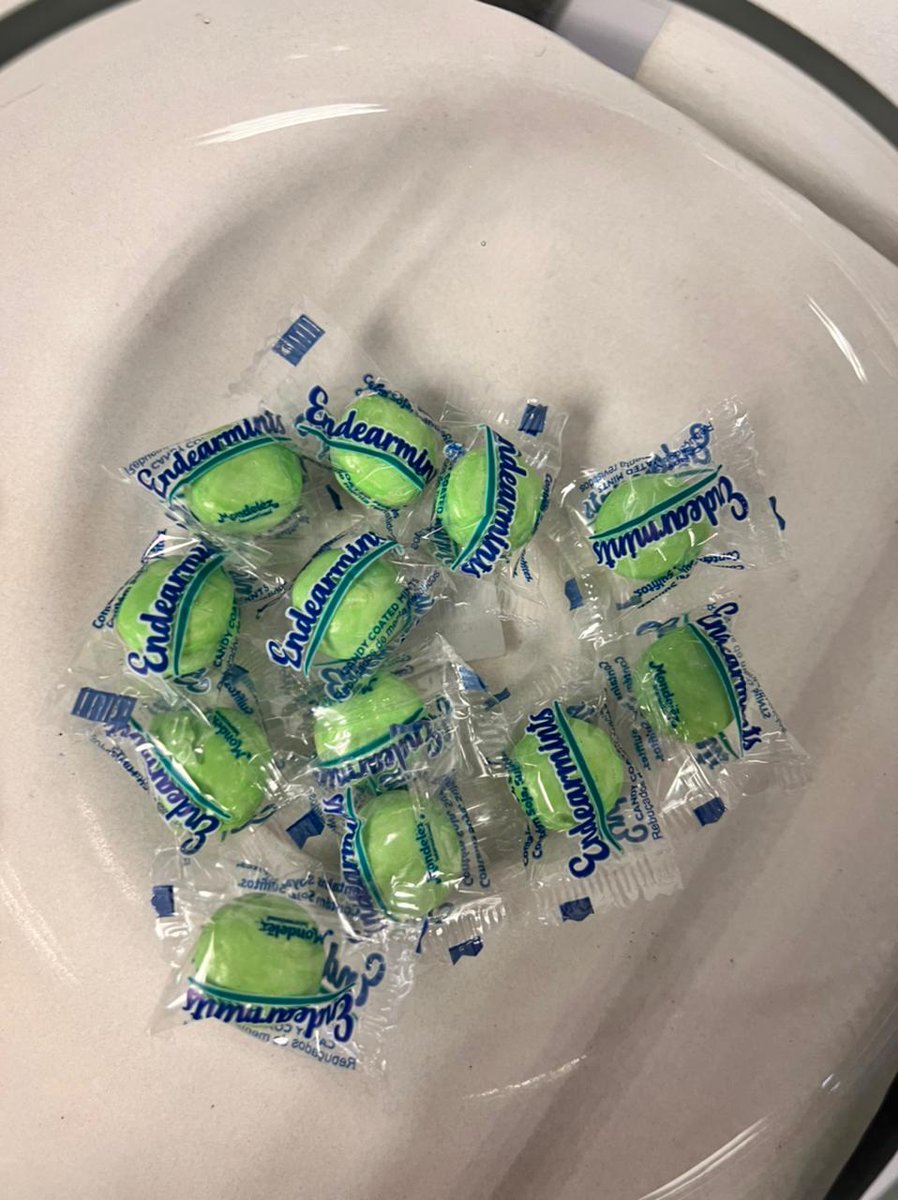 Da_Go_Getter's tweet photo. There were pens, it was very clean, every sweets, staff were all great and thank you and welcomed you. I am proud of the work you have done here. https://t.co/G2fRadERsQ