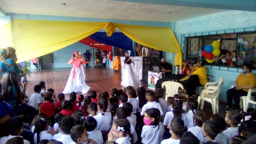 Imculmatnosune's tweet photo. Así se realizó la #GalaDancística en la E.B. José Damián del sector La Manga en la parroquia San Simón centro.

#Maturin
#Monagas
#Venezuela
@ANAFUENTES_PSUV
@ErnestoLunaPsuv
#MonagasPotenciaCultural https://t.co/OXphVXEGJZ