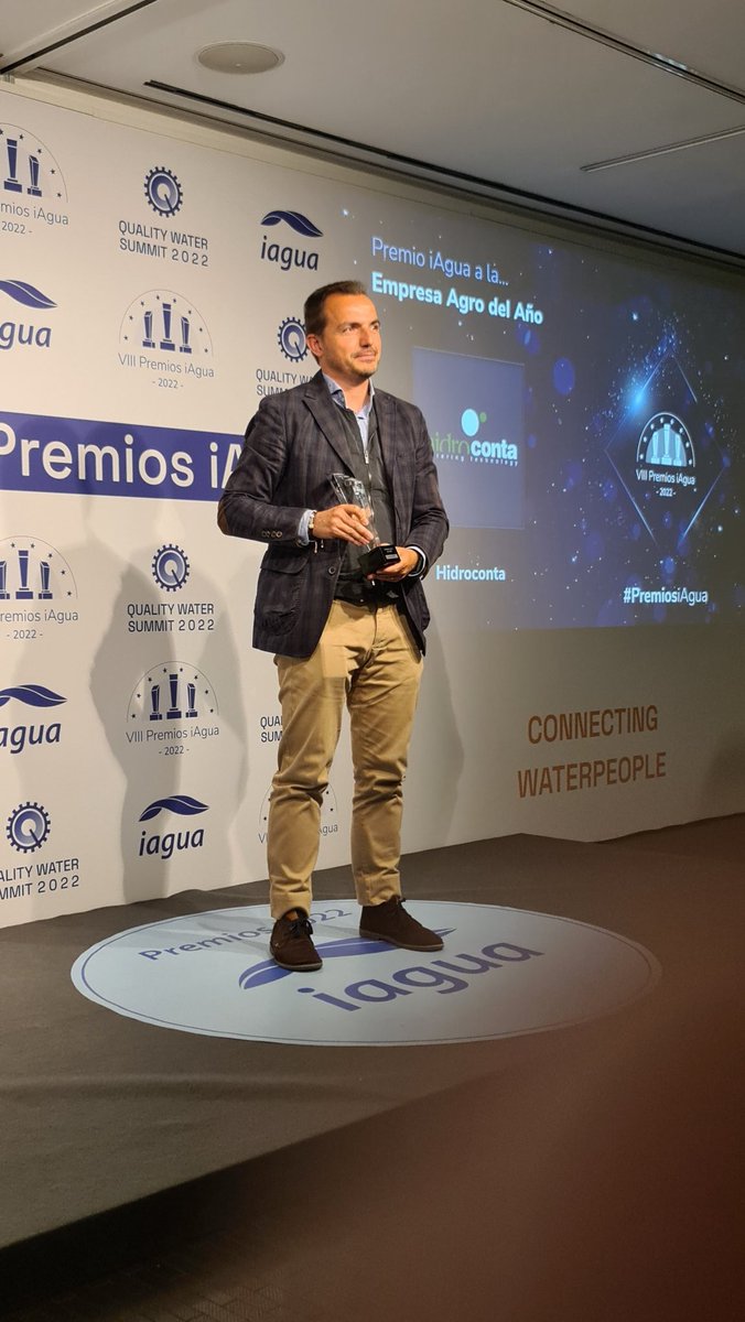 iservia's tweet photo. #Premiosiagua

@amaceira entrega el premio mejor empresa Agro del año para @HidrocontaSA 

Enhorabuena @AlfonsoCorbalan y resto del equipo.

El agua en agricultura es del 75%, y se debe controlar. https://t.co/QC9Lx5TP3G