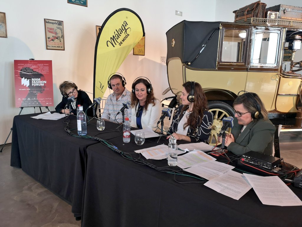 MuseoAutomovilM's tweet photo. Con @MalagaDeModa en directo para @SER_Malaga
Estupendo trabajo de los creadores malagueños!!
#modamalaga #mam #mamfashionforum https://t.co/lWgQACHIw5