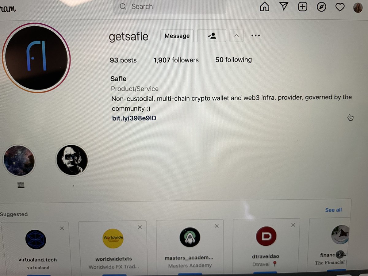 bartusevaa tweet media