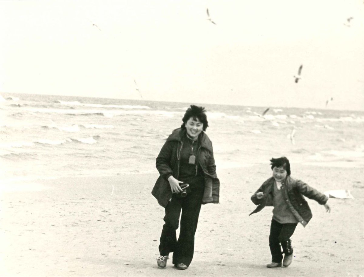 Это было лучшее время для нас с мамой. Смотрю на фотографии, как-будто вчера. Обычно время летит сломя голову. А этот год без мамы оказался вечностью. 🙏🖤