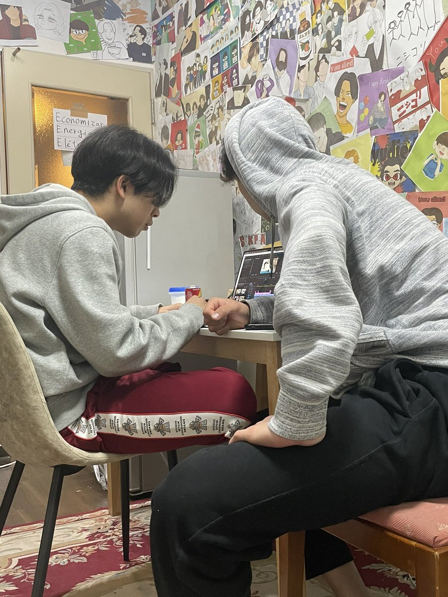 Mark_nishikori's tweet photo. O型編集をA型のユーダイが沢山訂正してるので動画遅れます
21:30〜

#大雑把な編集は良くないしでよ
#NFT https://t.co/fLf9vlvifF