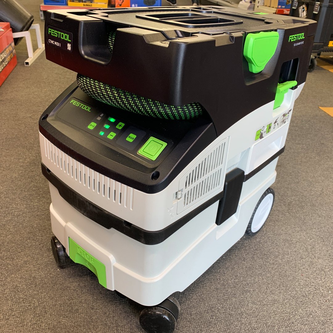 📣 Festool reps will be here TOMORROW 6th May, from 8am-3pm! Come along to see the latest Festool machines in action, including their NEW cordless midi dust extractor! Swipe for sneak peak 👉👉👉