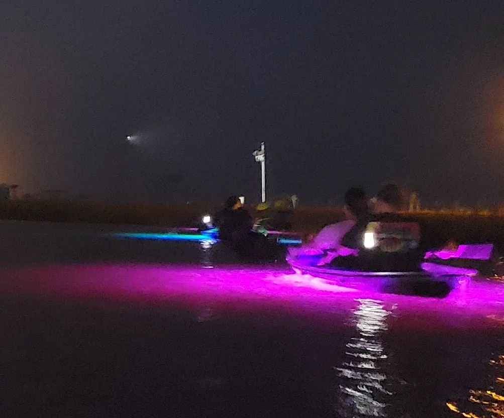 SouthsideSATX's tweet photo. Outside the Southside: Looking for a fun weekend adventure? #GlowRow is a crystal kayak tour company that gives people the unique experience of seeing under the water of the Texas coast at night. Info: https://t.co/Cgrk0DlZtV. #Travel #Kayak #LiveFromTheSouthside @CharmofTxCoast https://t.co/vdbY7HhC7z