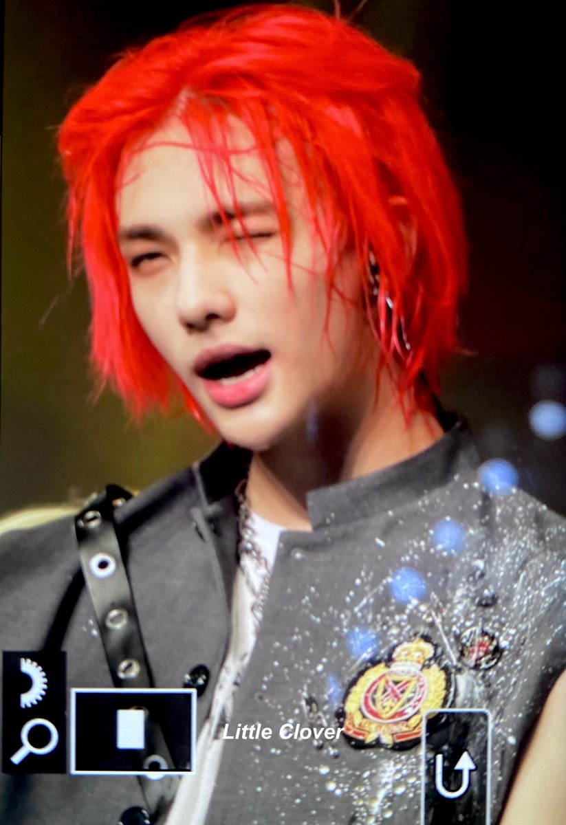 220429  

#현진 #황현진 #Hyunjin #ヒョンジン <a href="/Stray_Kids/">Stray Kids</a>