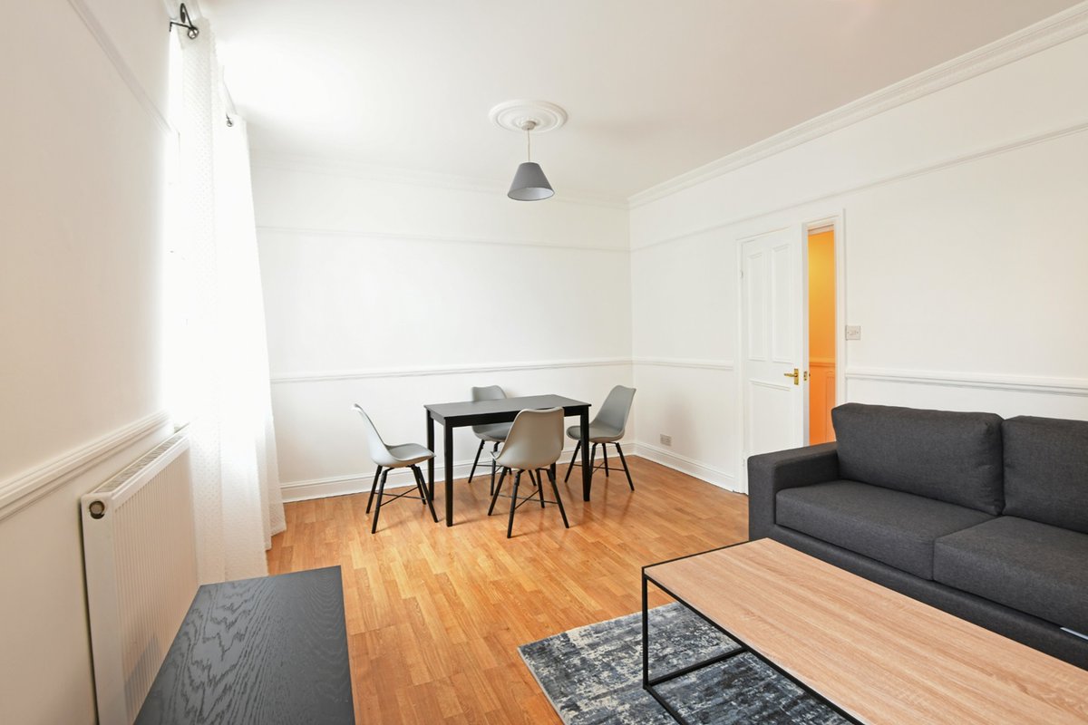 ✏️  Here’s some pictures of a gorgeous two-bed London flat, let and managed by us! We love showcasing our #property portfolio, be sure to follow us for more! 🏘️✅

If you’d like help with the management of your #investment property here in #London, be sure to get in touch! 💬
