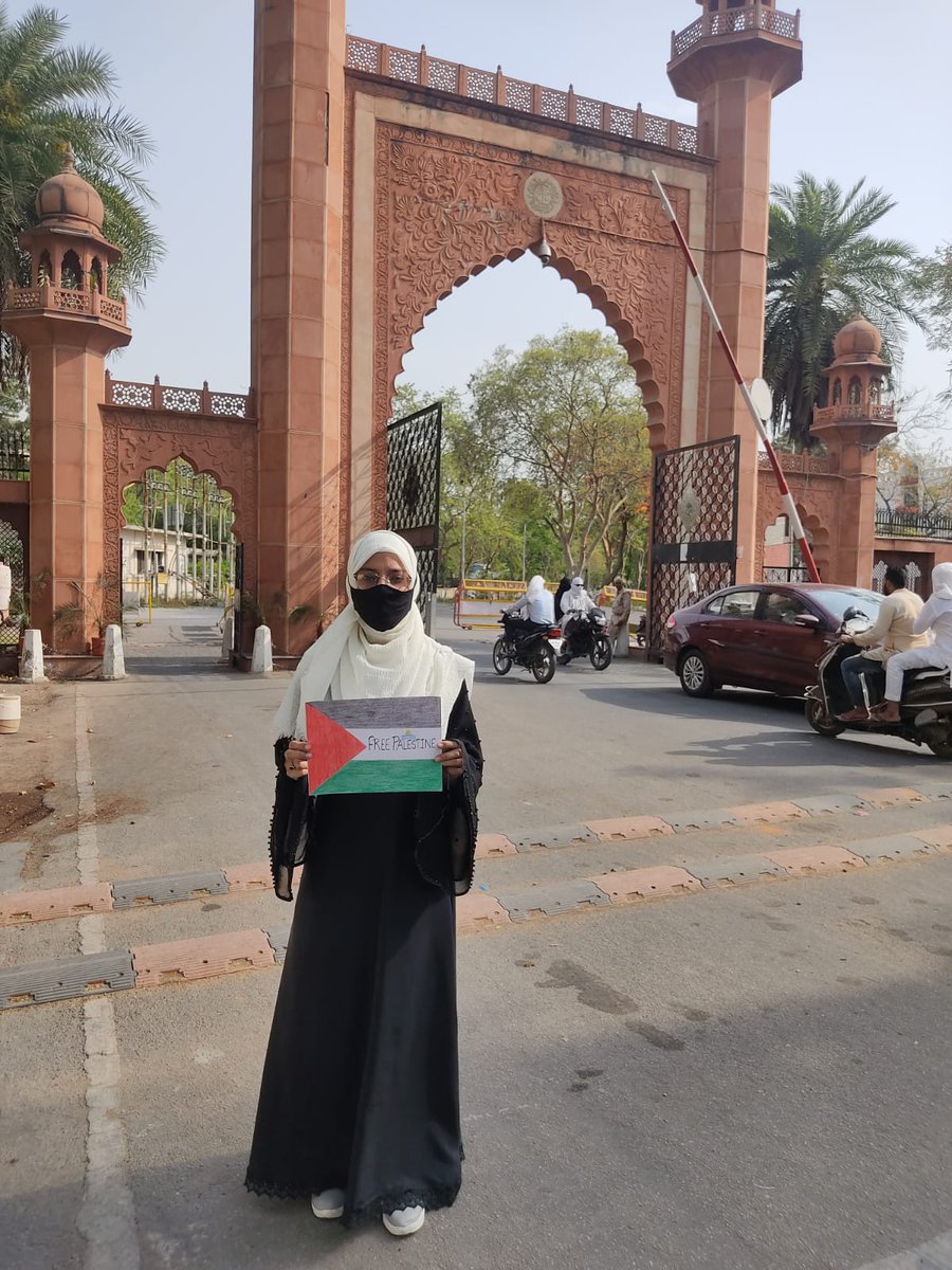 AleenaNaqvi71's tweet photo. We Stand in solidarity with palistine
#FreePalestine 
#FlyTheFlag 
#quds2022 https://t.co/EeShrcVnYY