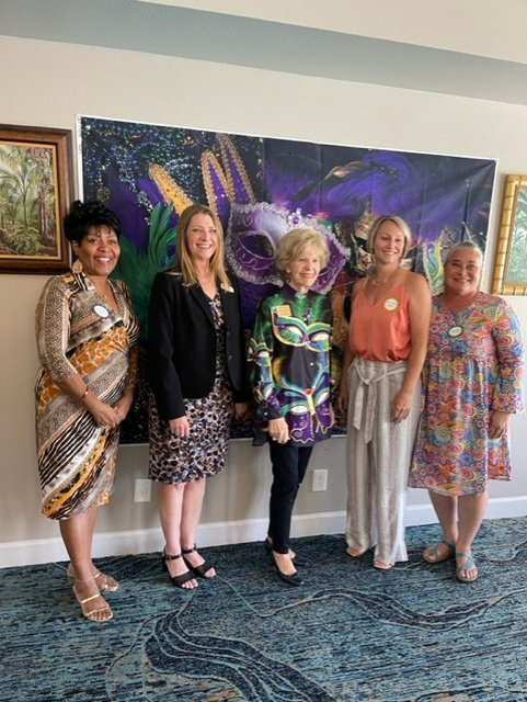 Neighbors of Suntree made a generous donation to New Life Mission towards supporting the needs of Kids Academy. Our beloved volunteer,  Joann Nesbeth was at their luncheon to accept the check on behalf of New Life Mission. THANK YOU!