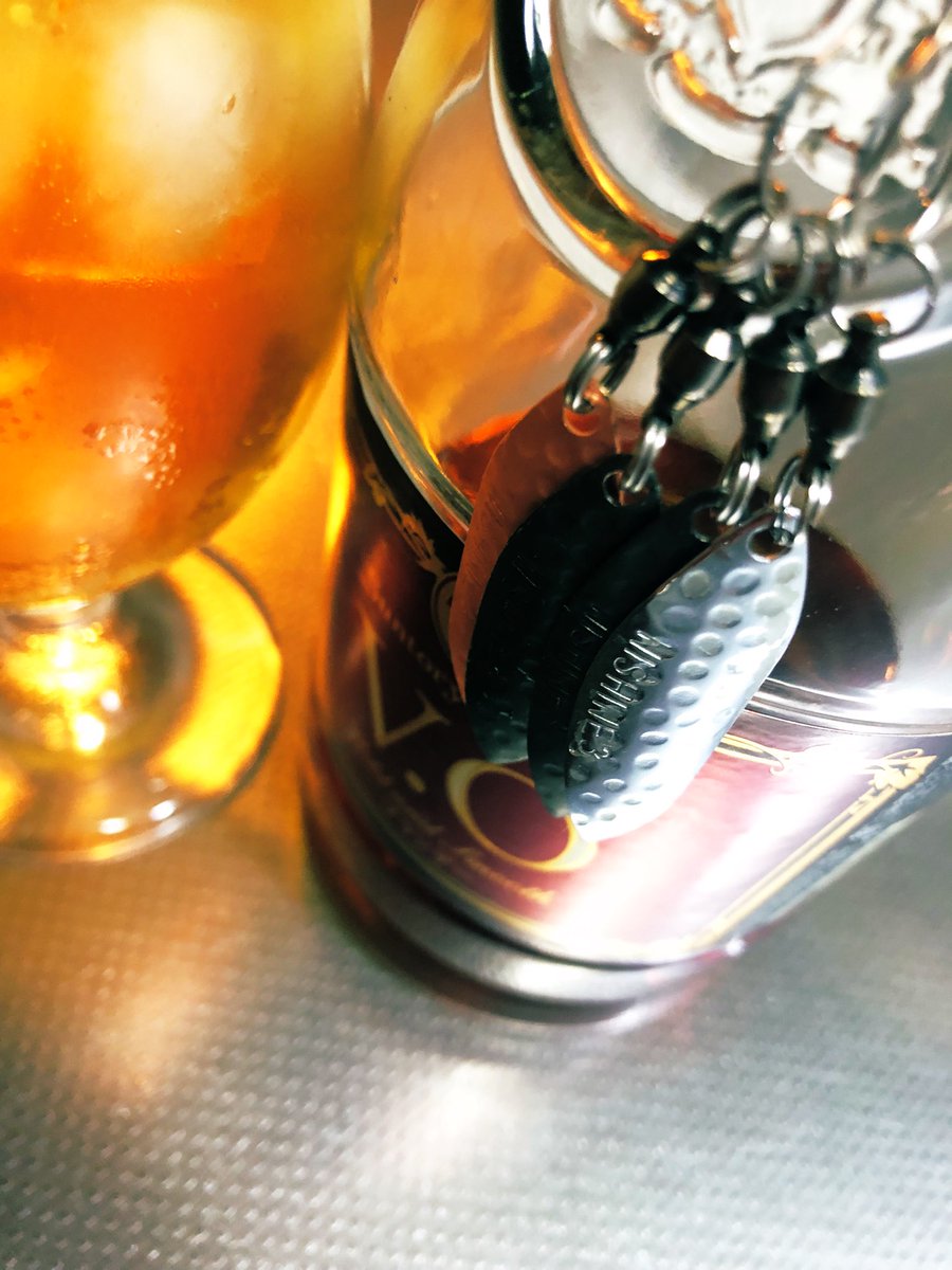 hiro1581F's tweet photo. 🍺✨今日のおつまみ💫✨
#NLW
#NBW
#ニシネブレードワークス
#ネックレス
#LV
#CD
#VWw
#ブレードチューン
#バス釣り
#シルバー925
#ブランデーVO
#GSB2
#ミルクボーイ
#モンスト
#デットバイデイライツ
#ズイール
🐻👍🐟🎣🔥 https://t.co/RQh3M3tBMW