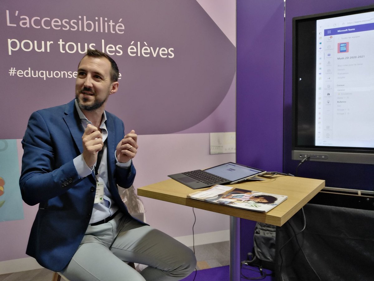 tamtamTIC's tweet photo. #SETT2022 @PlaceSeb présente l'écosystème Viva : cultiver l'auto formation des enseignants, aider à l'orientation professionnelle des étudiants ou encore nous coacher dans nos activités. #Microsoft #vivalearning https://t.co/WpgECbZbFf
