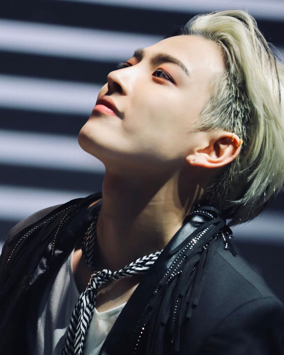 MariaATINY's tweet photo. Hong joong is the best leader in the world 💫💫💫💫💫💖💖💖💖💖

ننشستم اینجا پشت گوشی بفهمم کسی هونگ جونگمو ایگنور کرده ، درسته کاری از دستم بر نمیاد ولی میتونم خوبیاشو یاداوری کنم :) 

#ATEEZ #에이티즈
#KIMHONGJOONG #HONGJOONG
#김홍중 #홍중
@ATEEZofficial https://t.co/M0E07LERDb