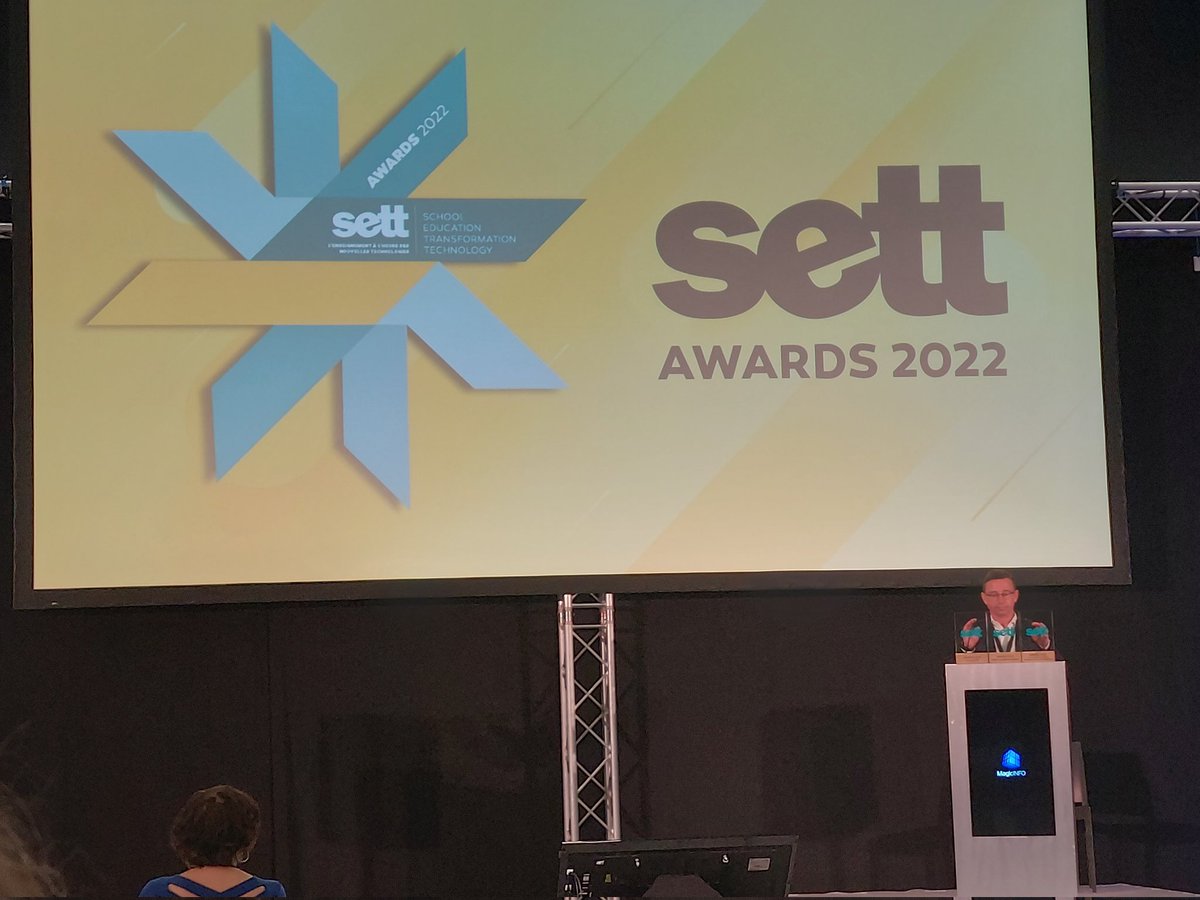 HEVINCI_cdtp's tweet photo. L'enseignement à l'heure des nouvelles technologies #SETT2022.
Des conférences et exposés riches dont concevoir et animer des jeux d'évasion pédagogique avec @zmotte
@vgpascal https://t.co/exKP8Hlv39