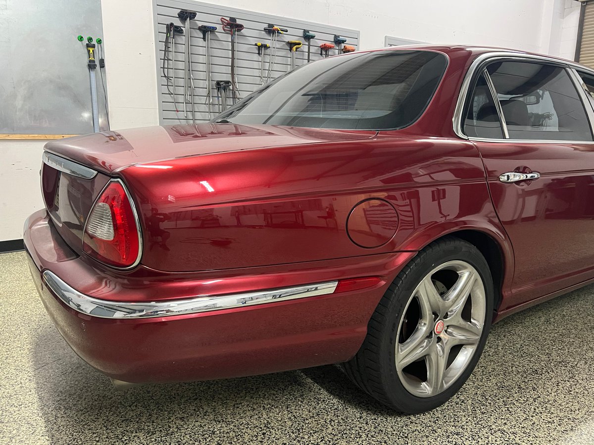 DentTechInc's tweet image. A Jaguar with a dent?🚫Not on our watch! We removed the damage from this 2006 Jaguar XJ with our paintless dent repair #PDR services and it looks as good as new! Text photos of the damage on your car, truck or SUV to 904-705-3464 for a quote or to schedule an appointment.