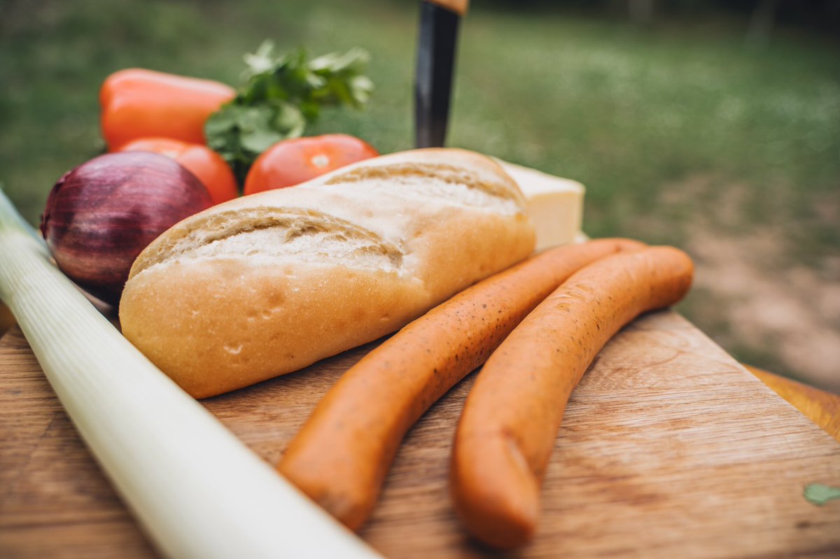 piperbeltz_'s tweet photo. ¡Nueva #PiperReceta el domingo!
En #Piperbeltz os proponemos una alternativa al clásico perrito caliente, igualmente sencilla pero mucho más suculenta, ¿te la vas a perder?
#piperbeltz #wildcooking #PiperCarro https://t.co/1u8d5PxwCS