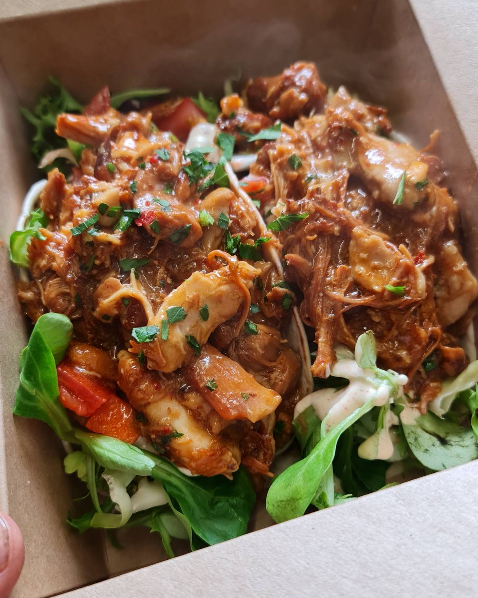 TheRedshankUK's tweet photo. Finishing of our taco collection this week we have our shredded sweet chilli chicken 😋
Catch us at the Marina until 7.30pm...

#softshelltacos #sweeetchillichicken #mexican #streetfood #invernessstreetfood #theredshankuk https://t.co/t20G0o4qBU