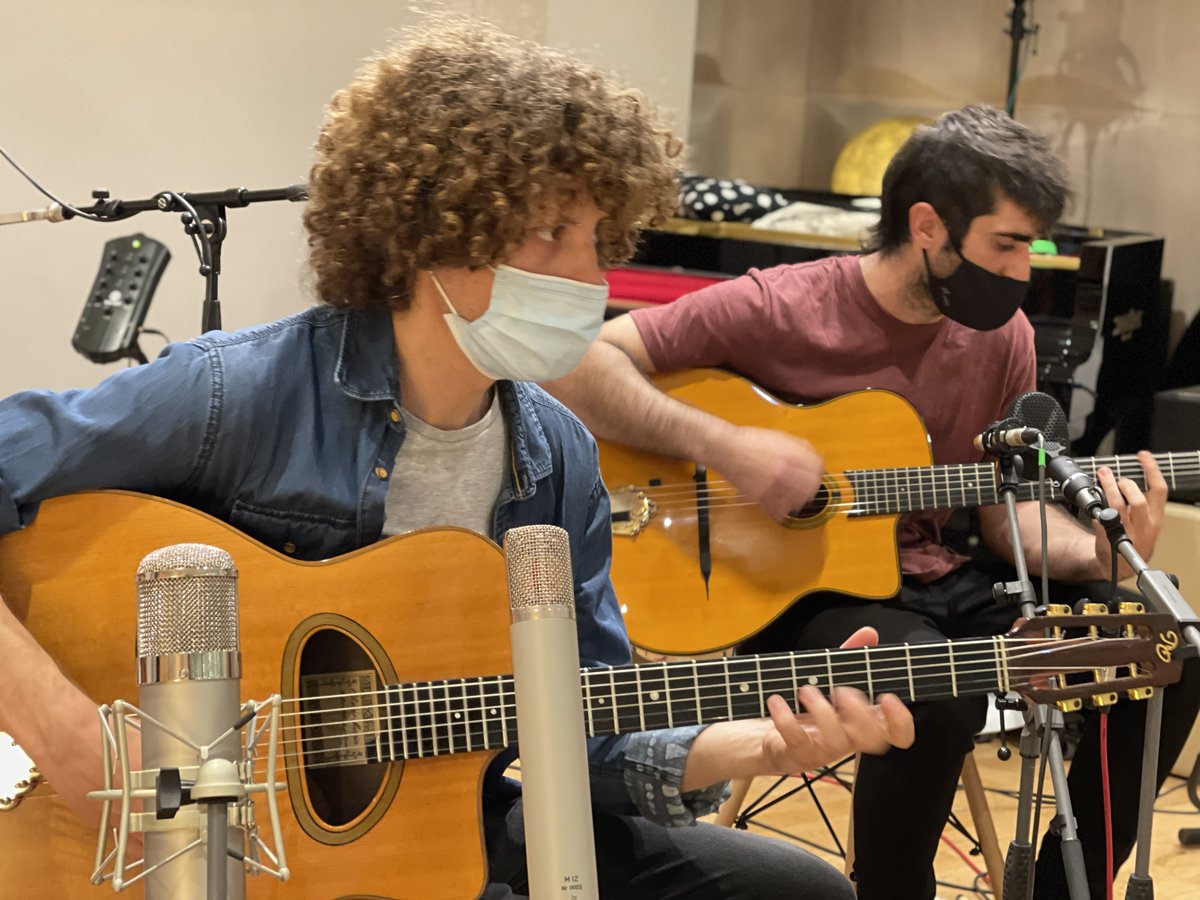 lhdigitalh's tweet photo. #MúsicaLH

Celebrem el Dia internacional del Jazz 🎷🎺🎹🎤amb música de l'@EMMCACentreArts 

Amb d'un seguit d'enregistraments de peces de jazz manouche que us convidem a veure

👉 https://t.co/UpvUVEEW2N https://t.co/Q0vMZ5VQvN