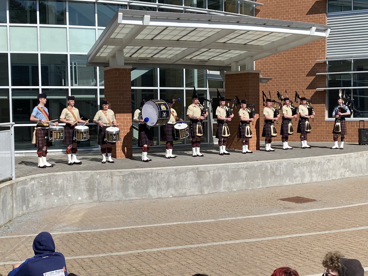 brickellbands's tweet photo. Thank you to the @VaArtsFest for bringing members of the Virginia International Tattoo to perform for @BrickellAcademy! Our students loved it and learned so much! @Principal4GT https://t.co/XoXp52d2D0