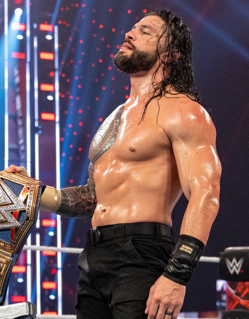_RomansLegacy's tweet photo. A quick lunchtime Roman Reigns acknowledgment tweet!! 🔥🔥🔥 https://t.co/z7jXVvECDa
