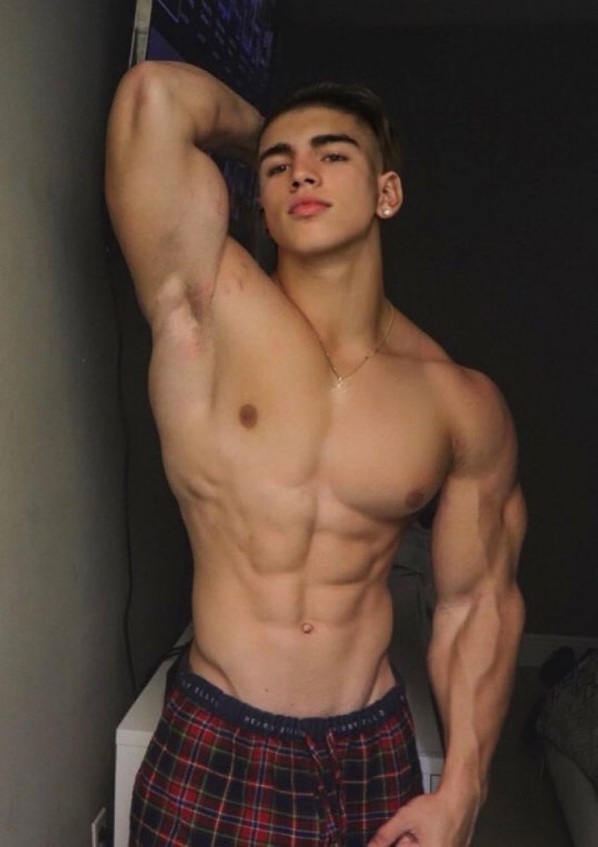 MuscleOrlando's tweet photo. https://t.co/y2Q4RUmQyz