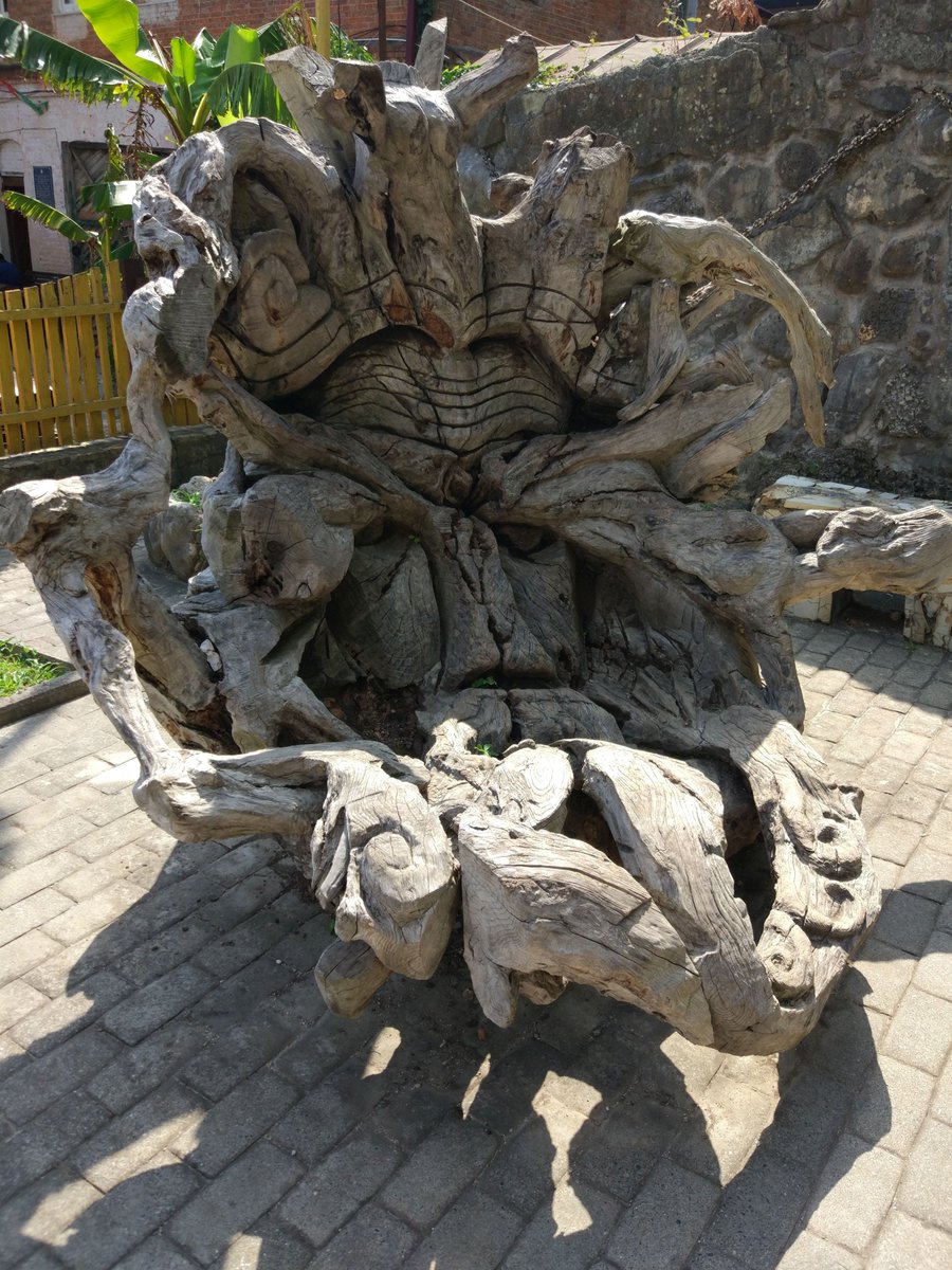 mapscores's tweet photo. Sculptures, New Athos, Abkhazia (Caucasus)

📸: Andrey Firsov

#potd #photooftheday #history #culture #architecture #travelphotography #travel #mobilephotography https://t.co/BQU8ZPOxOc