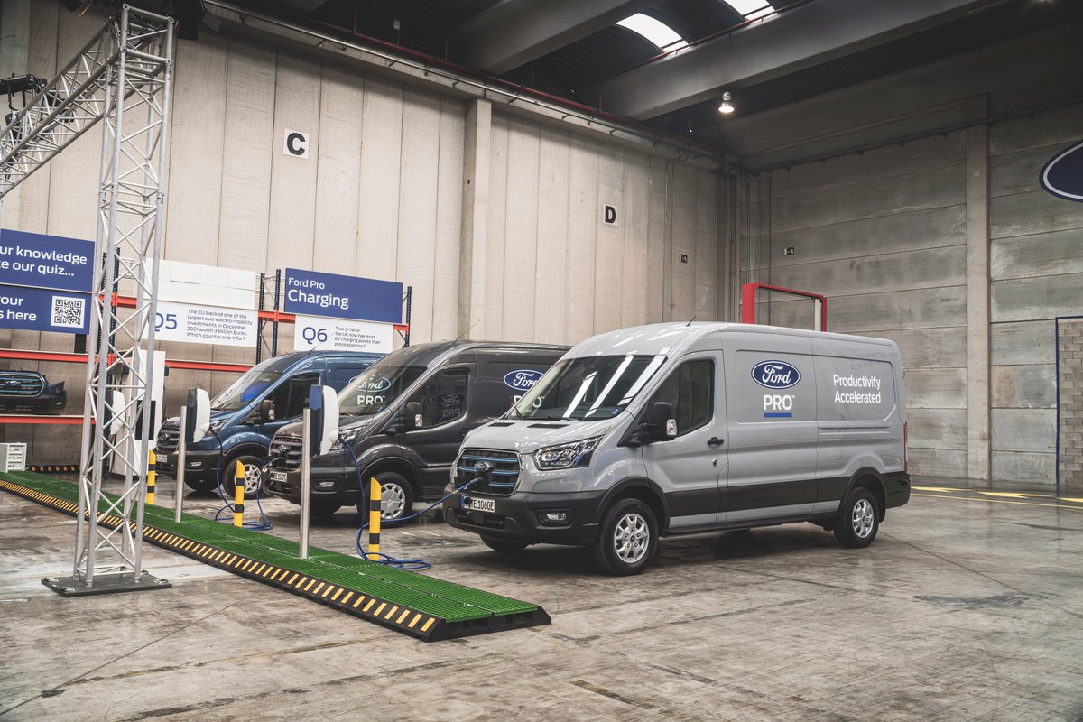 FordNewsEurope's tweet photo. ⚡ Productivity accelerated.
Here's a behind the scenes look at #FordPro in Barcelona this week.
Explore more Ford Pro on our #FordBlog. https://t.co/ORdcPToFzb
#CV #EV https://t.co/hlDOf02uU8
