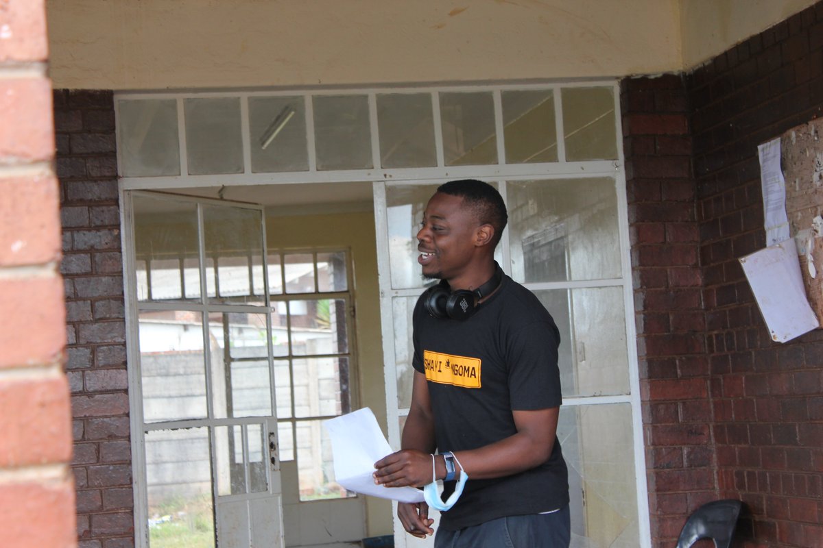 helplinezim's tweet photo. Leadership training for group C in Hatcliffe and over of starter packs to project participants. #LNOB #RecoverBetterTogether @unwomenzw @MPTFOffice @iloharare @nssazw https://t.co/4rg6jsbUPy