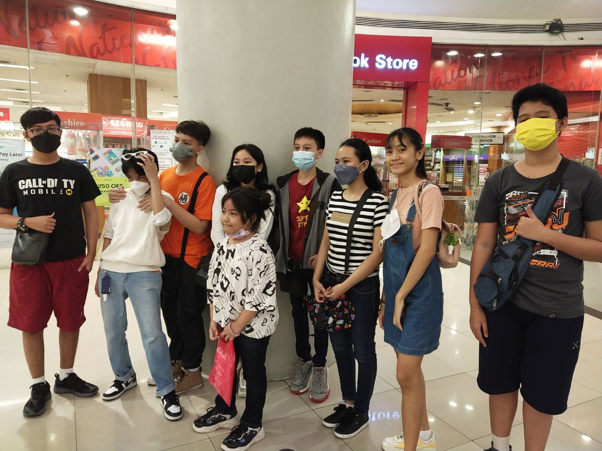 OfficialTwdk's tweet photo. Ayyyy TWDK meet up https://t.co/OtcfmpLfxV
