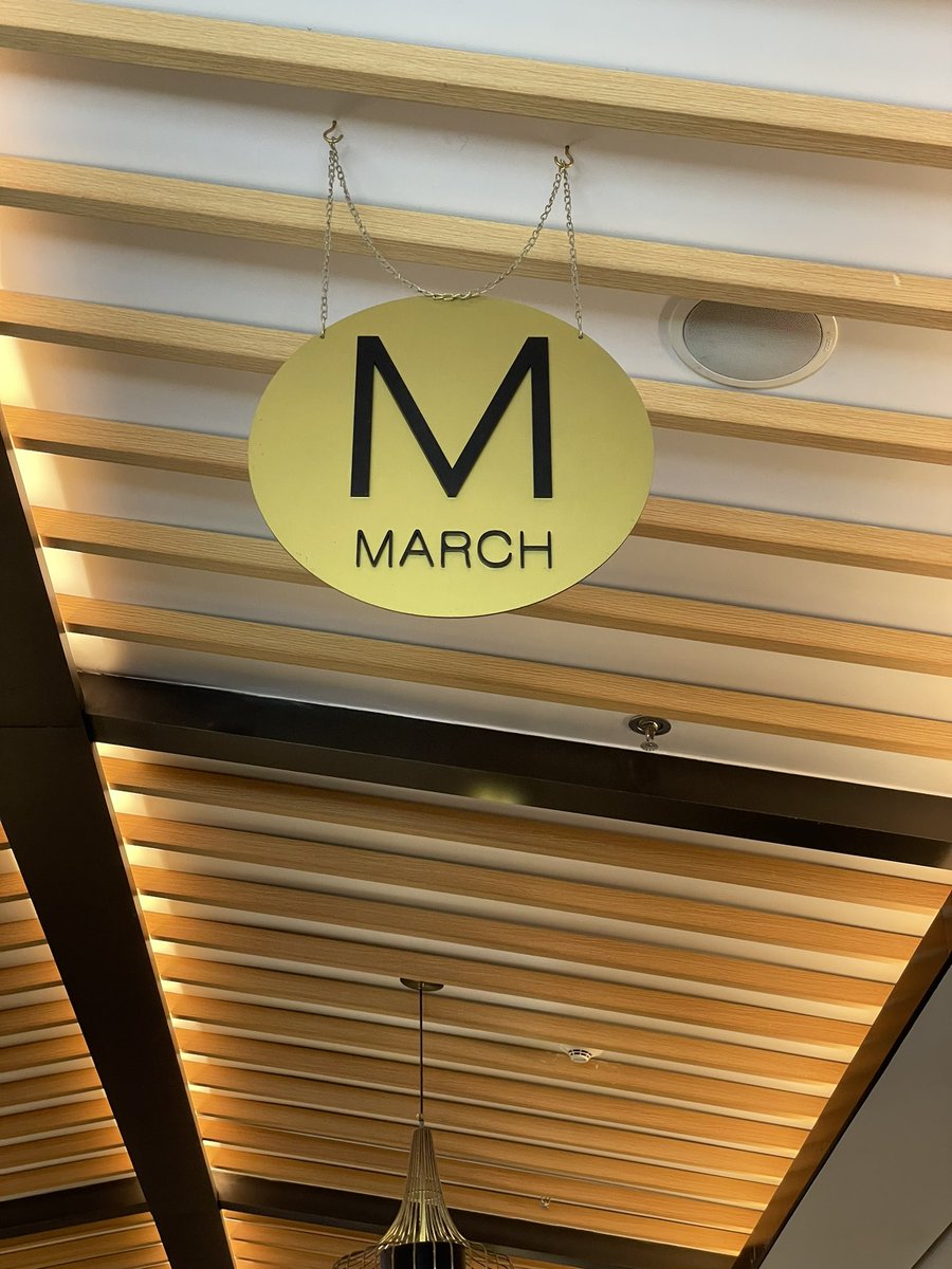 现在看到“M”就想到了麻豆🌝