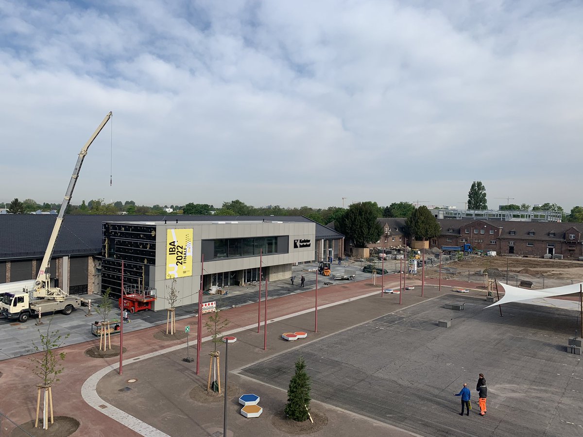 IBAHeidelberg's tweet photo. FINALE! Heute starteten wir mit der Auftaktkonferenz „Wie schafft Wissen Stadt?“ in unsere 10wöchige Abschlusspräsentation 🤩 Kommt um 18.30 zur Vernissage in den neuen Karlstorbahnhof! #ibafinale #iba22 https://t.co/fJzS3cClMs