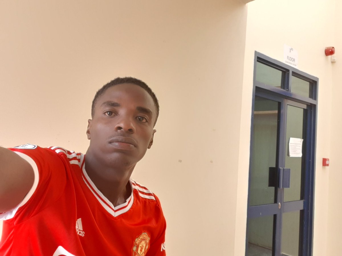 @B_Fernandes8 @juanmata8 @Cristiano @JesseLingard @ali_sental @HarryMaguire93 @ManUtd.here is your number one fan in @uganda.. #wearethereds.💯