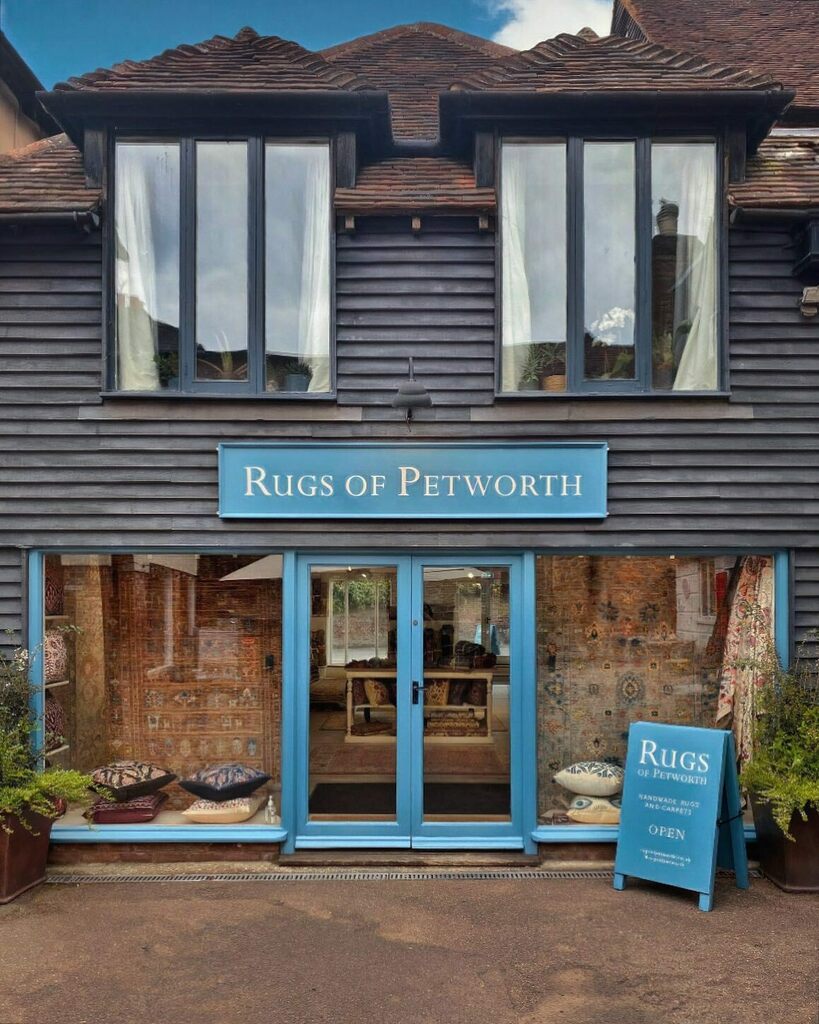 Some window shopping this Friday… Tap for more. 

#handmaderugs #petworth #windowshopping