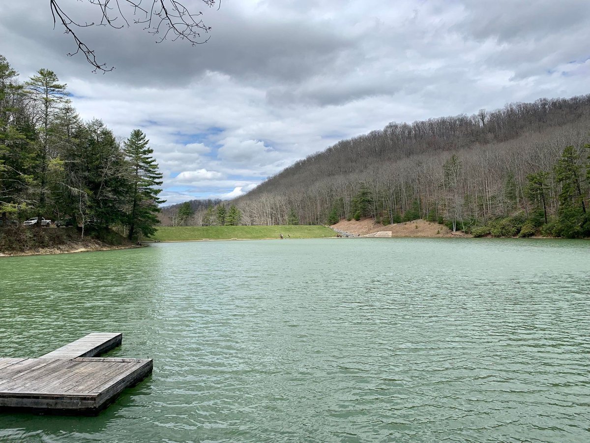 GbrValleyEDC's tweet photo. This weekend check-out Watoga State Park, Calvin Price State Forest and Droop Mountain Battlefield State Park, which offer the best stargazing experiences in the nation.
And take in the Hanging Rock Raptor Observatory on Monroe’s Trail Day - Sunday, May 1. https://t.co/vubMdC6qfv