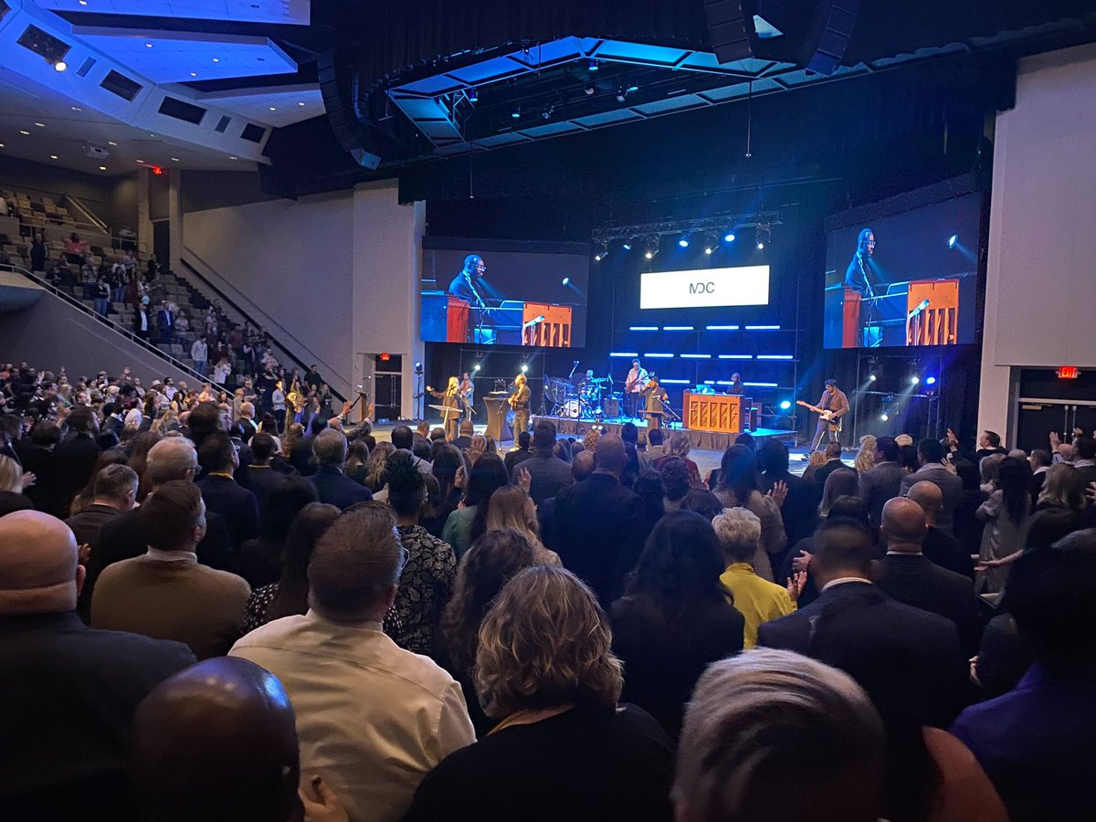 SummitChurchMN's tweet photo. Summit Team gathered together,
here in Bloomington,

for a moment. 

You need to know this:
We are purposed to see the Summit,
You have a role in this journey,

in our moment. https://t.co/rY5iSbUHt9