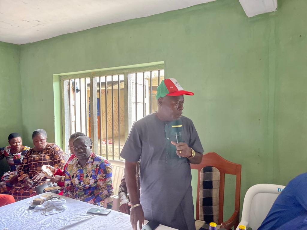 DKBOtuaro's tweet photo. Earlier today, I and my campaign team paid a consultation visit to the delegates and leadership of the Peoples Democratic Party (PDP) in Koko, the headquarters of Warri North Local Government Area as part of the roundup of our LGAs consultation visits. https://t.co/kwgsQ2lDuu