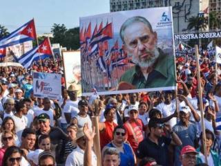 DiazCanelB's tweet photo. Este pequeño país,  con un bloqueo genocida y brutal, ha saltado por encima de sus propias limitaciones,  escaseces e incertidumbres, para lograr lo que otros con mayores recursos no pudieron. #CubaViveYTrabaja #NosVemosEnLaPlaza https://t.co/4ouI1Dr6xY